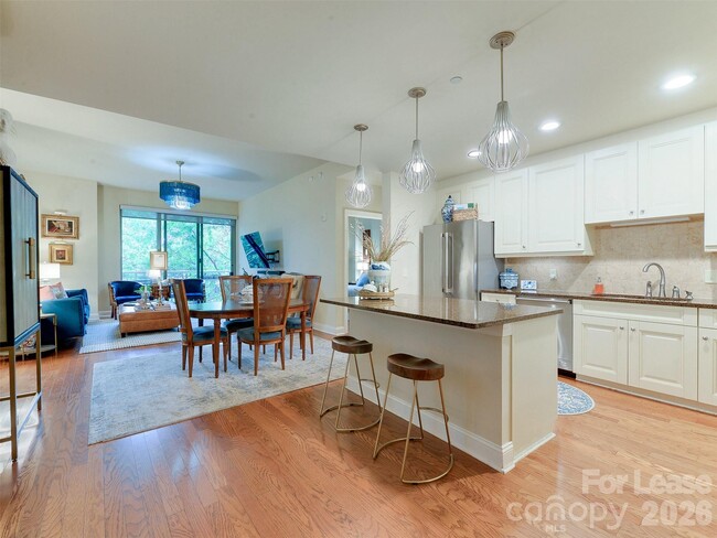 701 Royal Ct Unit 306
