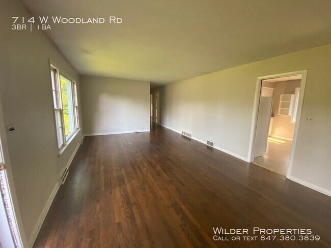 Photo - 714 W Woodland Rd