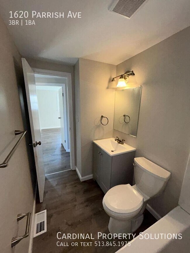 Newly Renovated 3Bedroom House in East Ham... Rental House Rental in