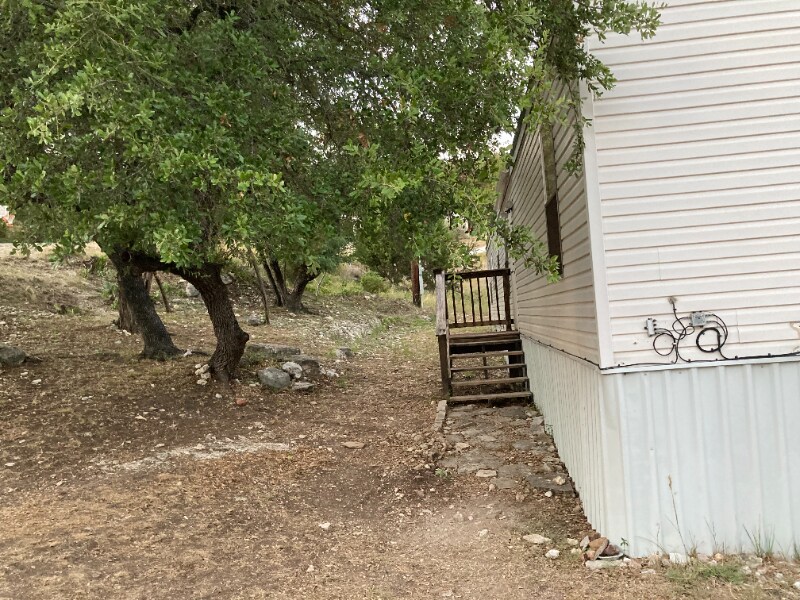 Photo - 390 Duck Mountain Ln