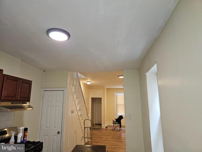 Photo - 3050 N Sydenham St