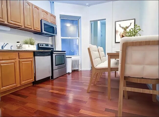 Photo - 129 W 56th St Unit 4R