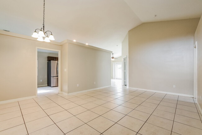 Photo - 11001 Siting Pl