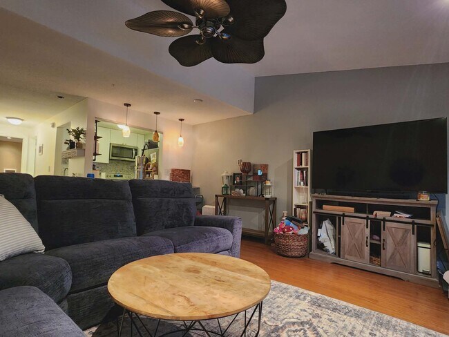 Photo - 220 Main St Unit 4L