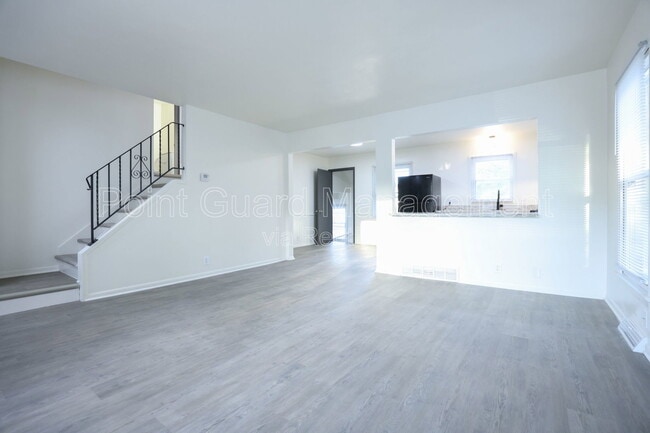 Photo - 5918 Camden Ave