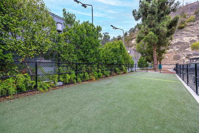 Photo - CentrePointe