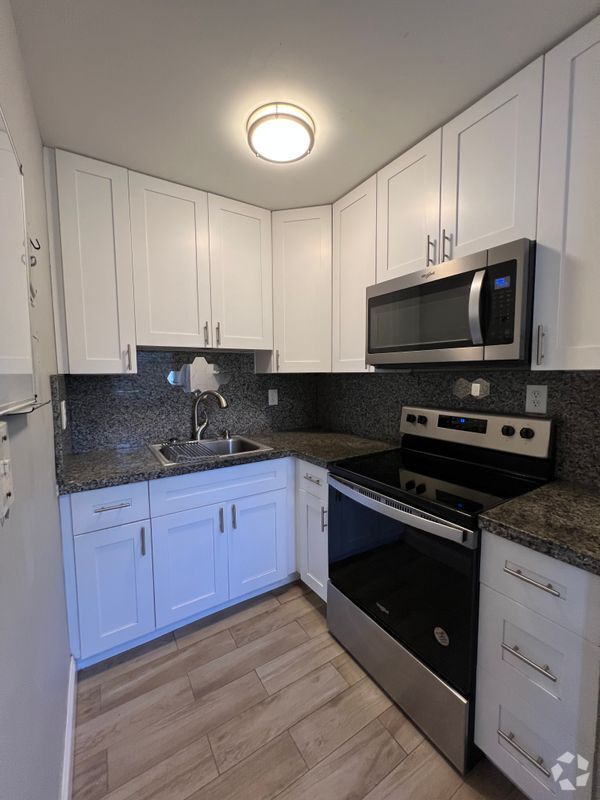 Building Photo - 2016 NE 17th Ct Rental