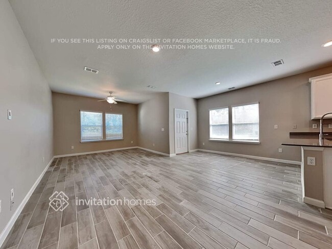 13294 Shore Grass Dr