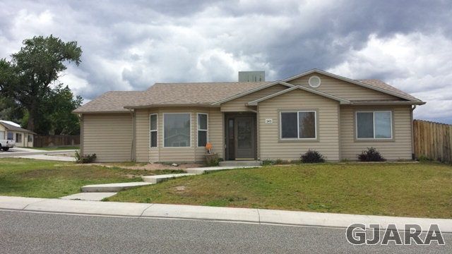 Building Photo - 243 Kip Ln