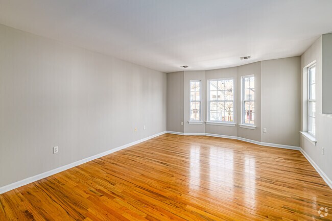 2BR, 2BA - 1,500SF - Living Room