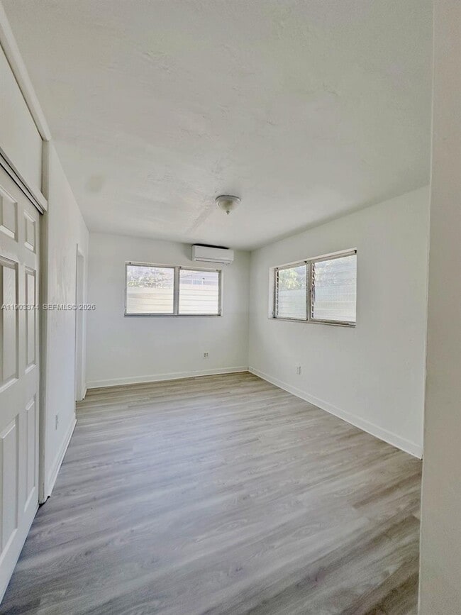 Photo - 1955 Normandy Dr Unit 6