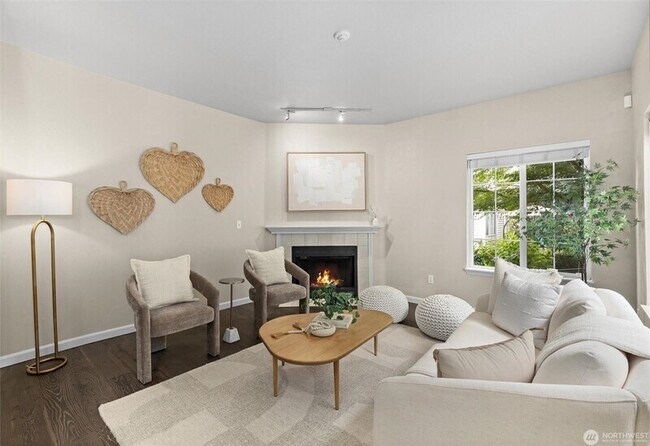 Photo - 10909 Avondale Rd NE