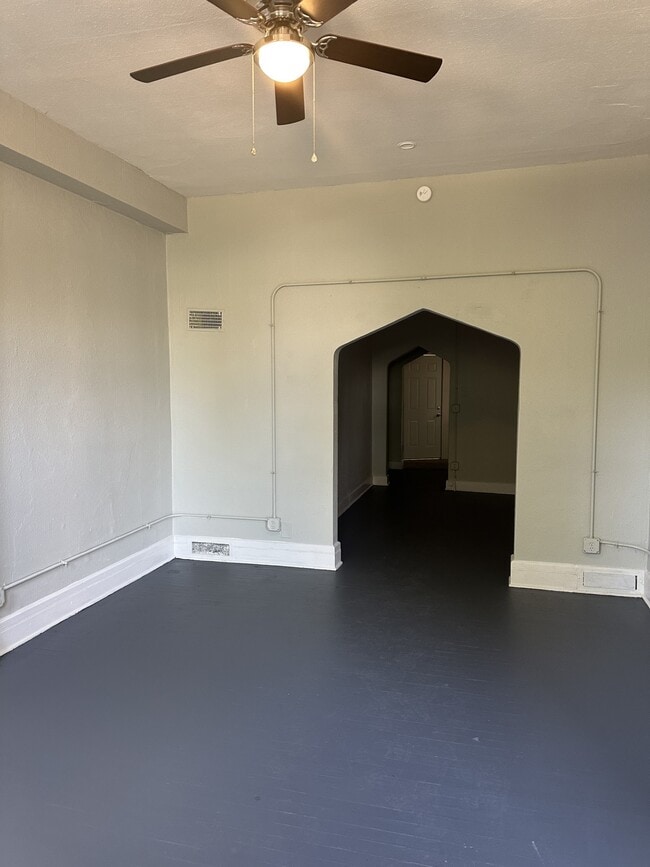 Photo - 1504 Jules St