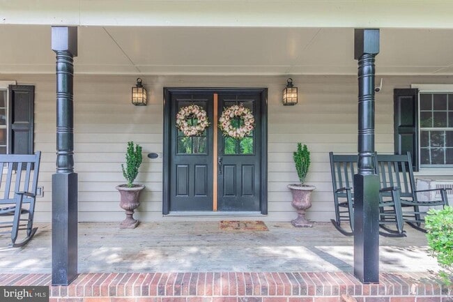 Photo - 607 Lancaster St