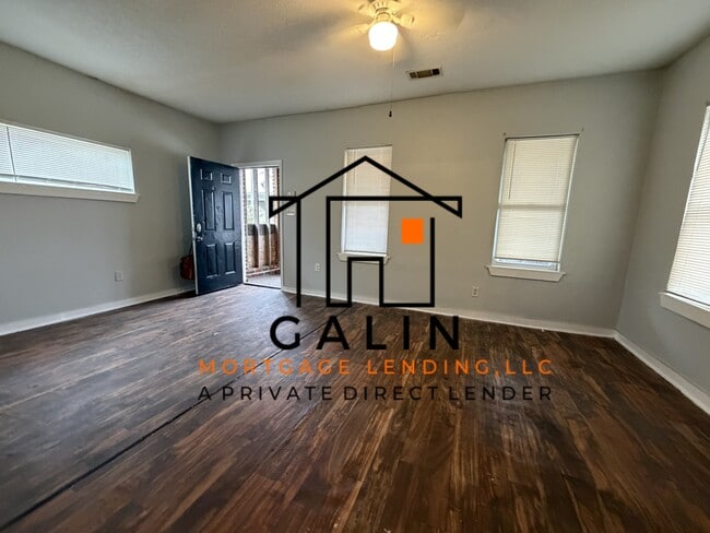 Photo - 1247 Carr Ave