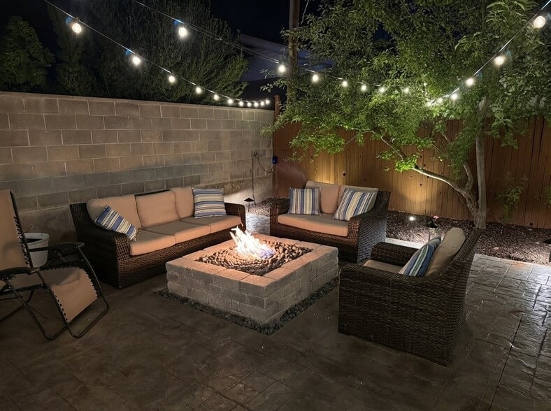 3759 Alta Loma Dr E