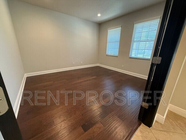 Photo - 1133 Vinsetta Cir