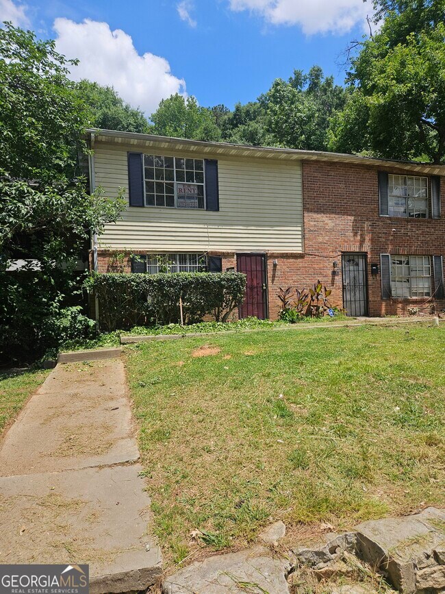 Photo - 1987 Whitehall Forest Ct SE