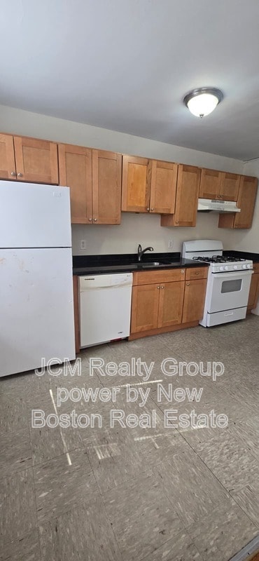 Building Photo - 9 Victory Rd Unit 17 / 2nd Floor