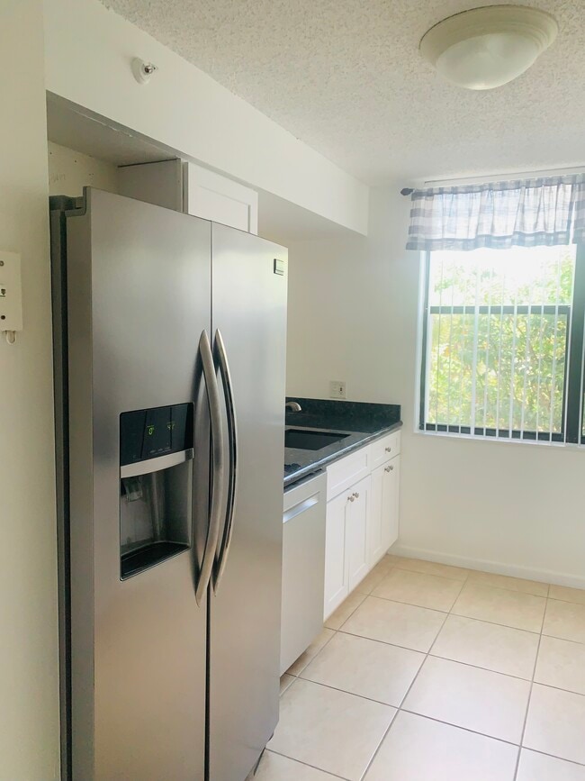 Photo - 820 Lavers Cir Unit G-311