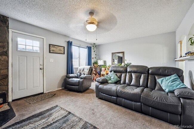 Photo - 2567 Rainbow Dr