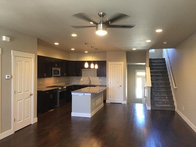 401 Terry St