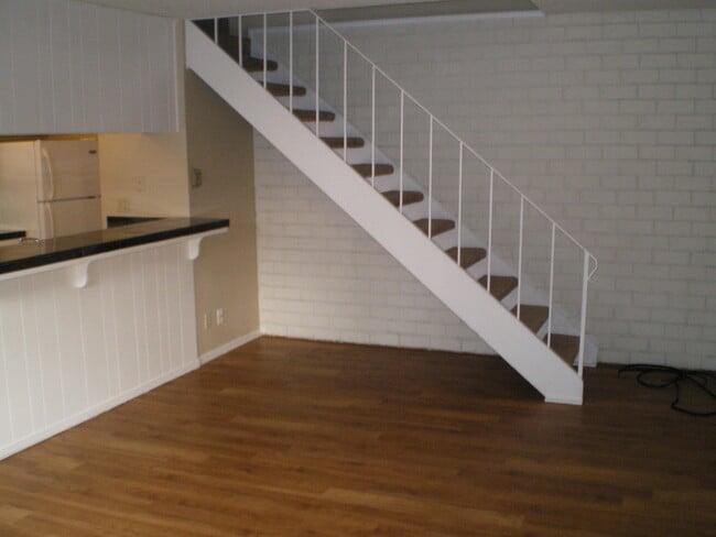 Photo - Great Looking 2bd / 1bth 2 Story Condo!