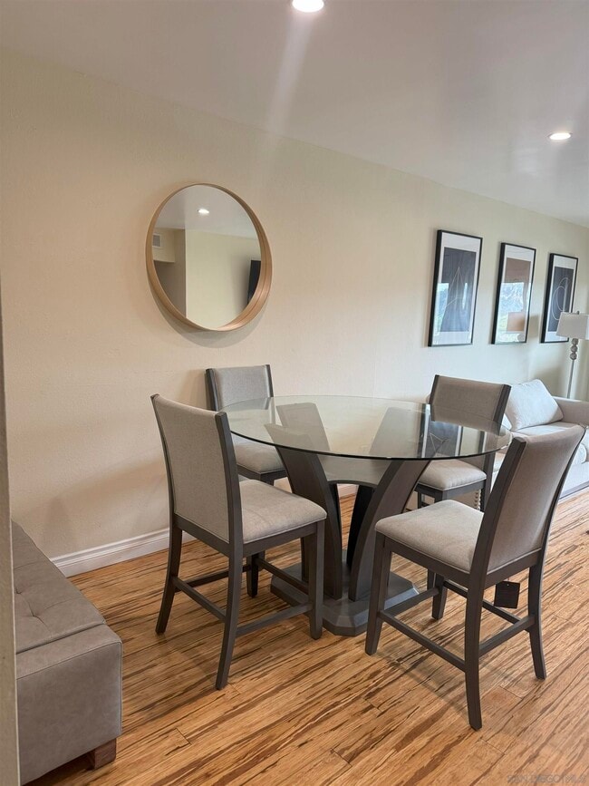 Photo - 6202 Friars Rd Unidad #204