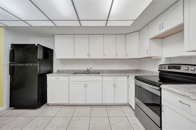 Building Photo - 1201 S Ocean Dr Unit 201N Rental