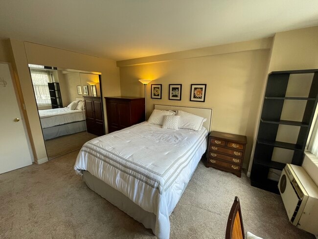 Photo - 30 E Elm St Unit 4F