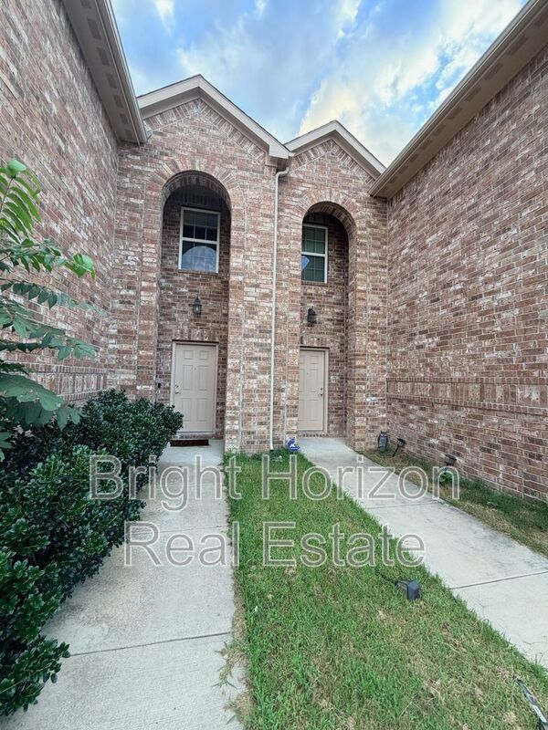 Building Photo - 449 Woodgrove Dr Unit A