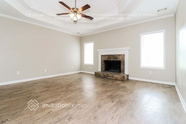 Photo - 717 Thornapple Trail SW