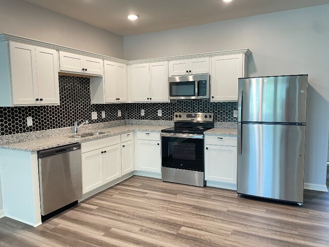 Photo - 2111 Gln Xing Dr