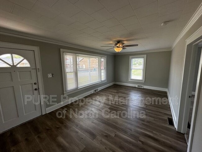 Photo - 1101 Woodlawn St