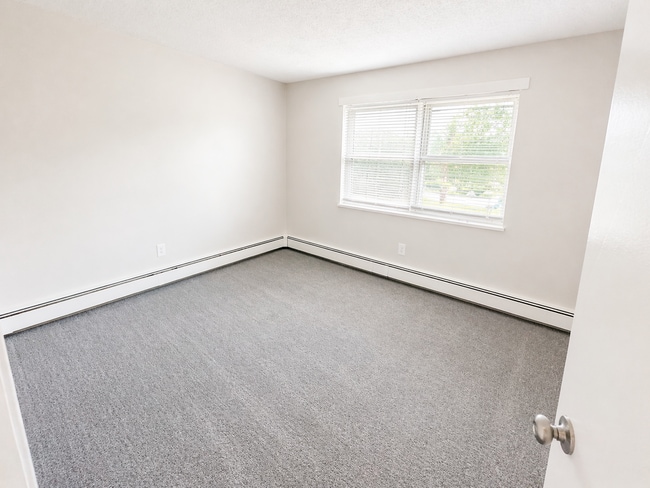 Photo - A1 Colonial Dr Unit 5