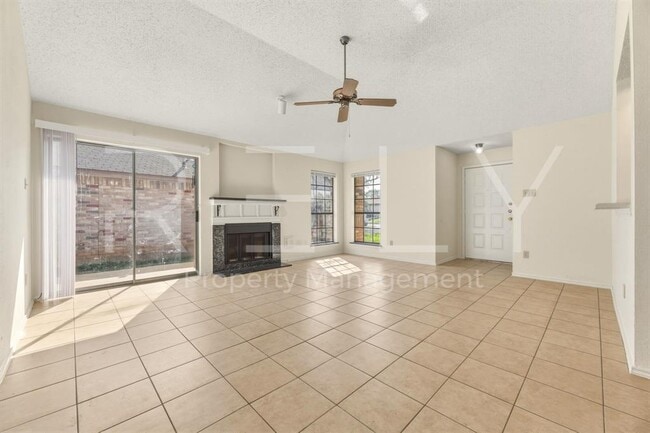 Photo - 604 David Curry Dr