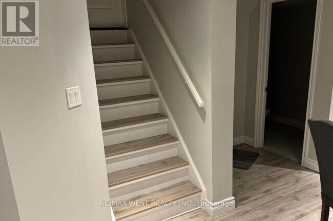 Photo - 82 Antique Dr