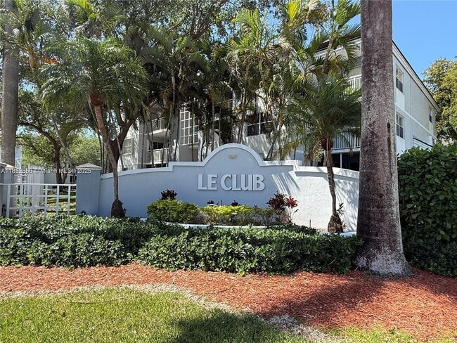 Building Photo - 8590 SW 212th St Unit 204 Rental
