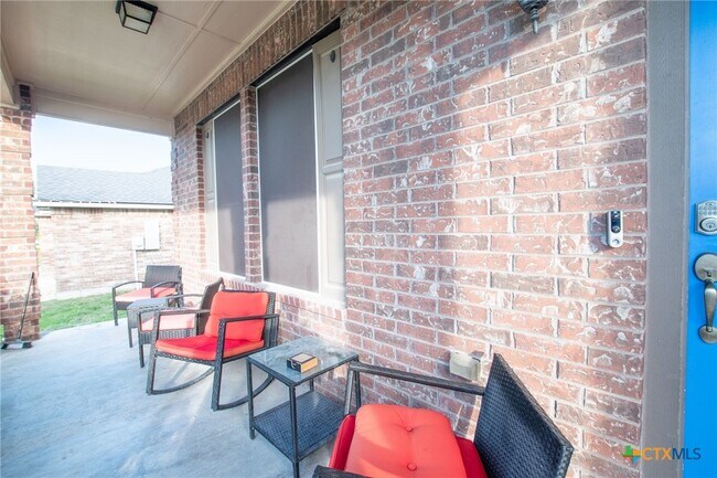 Photo - 5000 Willamette Ln