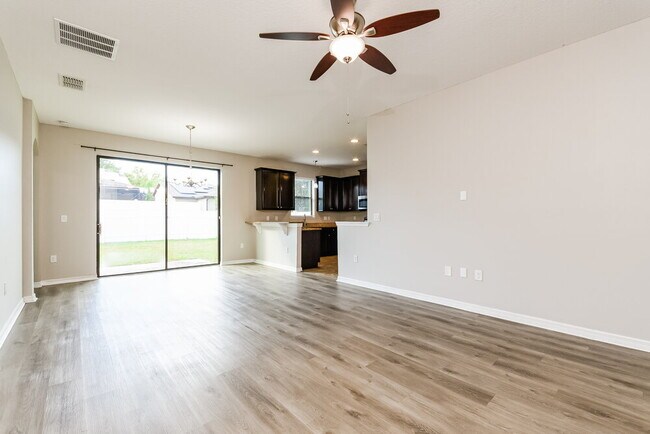 Photo - 1090 Hermosa Way