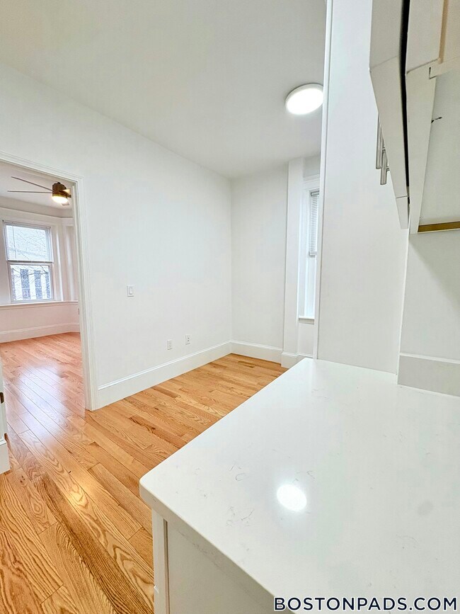 Photo - 175 Hemenway St Unit 20