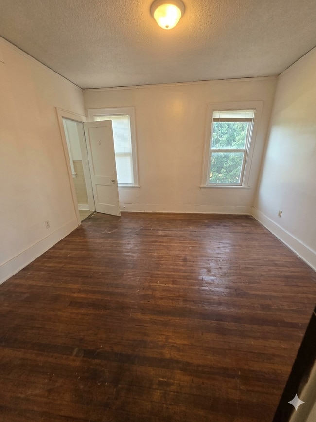 316 N Broad St Unit 4