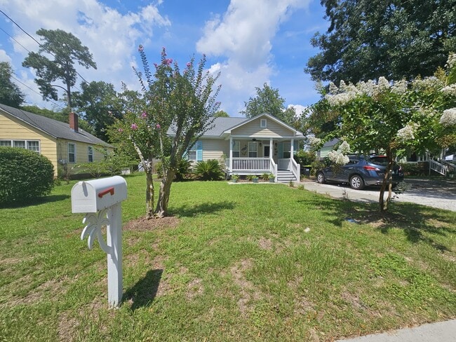 Photo - 2717 Oaklawn St