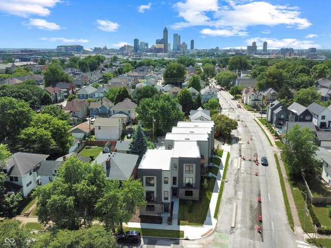 Photo - 322 N Summit St Townhome