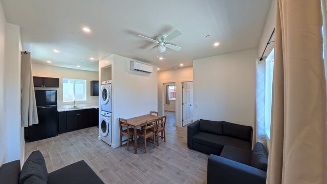 Photo - New 2 Bed Home |  $99 Deposit | Pet Ok - 2 Car Parking Unidad 847-8