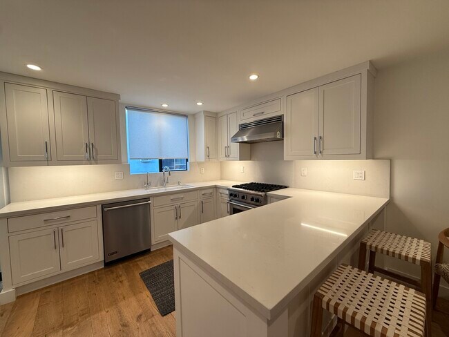 Kitchen - 8611 Burton Way