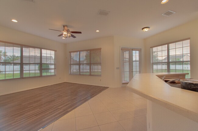 Photo - Gated Eagle Creek at Lake Nona - 3/2 Singl...