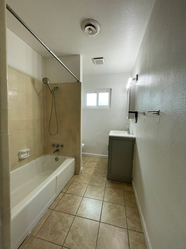 Photo - Special $700 off 1st months rent