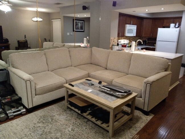 Building Photo - 2311 Balsam Dr Unit H114