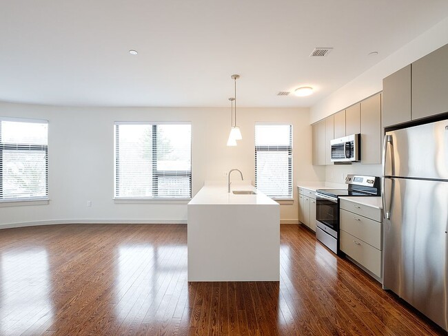 18 Gibbs St Unit 11